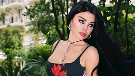 "فستان جريء وشفاف".. مصممة أزياء تعلق على إطلالة هيفاء وهبي "فستان جريء وشفاف".. مصممة أزياء تعلق على إطلالة هيفاء وهبي