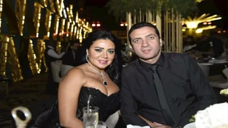 قبلة وشائعات انفصال.. ثنائيات تصدرت التريند مؤخرًا