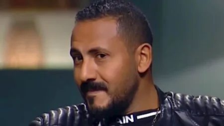 "إحنا مصريين مش صهاينة".. هاني محروس ينفجر غضباً بعد مهاجمة دويتو حماقي وشيرين