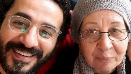 صورة وكلمات مؤثرة.. كيف ودعت شقيقة أحمد حلمي والدتها عبر "فيسبوك"؟ صورة وكلمات مؤثرة.. كيف ودعت شقيقة أحمد حلمي والدتها عبر "فيسبوك"؟