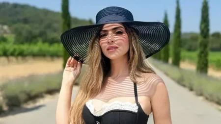 ميرنا جميل تخطف الأنظار بإطلالة صيفية بأحدث ظهور لها والجمهور يعلق - صور