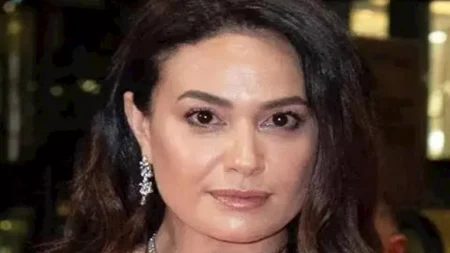 الأبيض يليق بها.. هكذا اختارت هند صبري إطلالتها