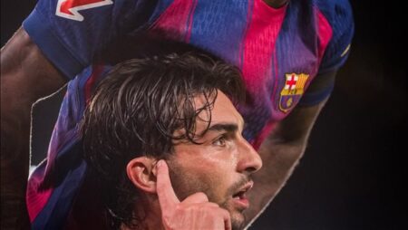 برشلونة يهزم ريال مدريد بثنائية ويتوج بلقب الدوري الإسباني للموسم الثاني على التوالي