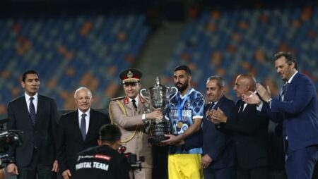 بحضور كبير الياوران نائبًا عن رئيس الجمهورية.. وزير الشباب يشهد تتويج بيراميدز بكأس مصر