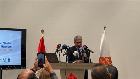 شريف فتحي: 5.6 مليون سائح لمصر في الربع الأول بنمو 8%