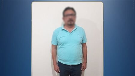 أول صورة لمدير مدرسة الجيزة المتحرش الهارب بعد القبض عليه في سوهاج