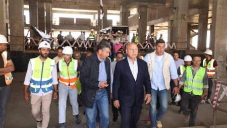 وزير النقل يتابع تنفيذ مشروع القطار السريع بالصعيد من ديروط حتى الأقصر