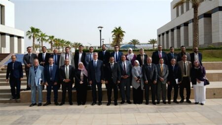 وزير البترول يلتقي كوادر التعدين المرشحة للتدريب بأستراليا ضمن خطة تأهيل القيادات الشابة.. صور