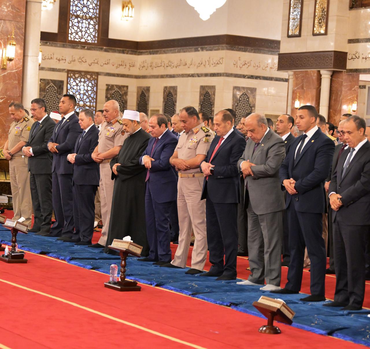 نشاط الرئيس السيسي في أول أيام عيد الأضحي.. فيديو وصور