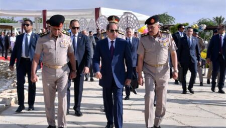نشاط الرئيس السيسي في أول أيام عيد الأضحي.. فيديو وصور