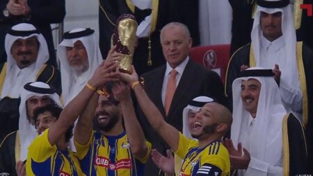 أبو ريدة يحضر نهائي كأس أمير قطر