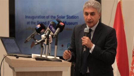 رئيس جهاز شئون البيئة يشارك في تدشين محطة طاقة شمسية بالمتحف المصري الكبير