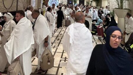 ناصر تركي: التفويج إلى عرفات يسير بانسيابية.. والتصعيد المباشر يساهم في تخفيف الزحام