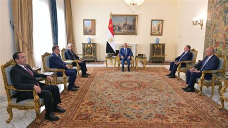 نشاط الرئيس اليوم.. تكليفات حاسمة لـ«مدبولي» ورسائل مهمة لرئيس بنك التنمية الإفريقي (فيديو) نشاط الرئيس اليوم.. تكليفات حاسمة لـ«مدبولي» ورسائل مهمة لرئيس بنك التنمية الإفريقي (فيديو)