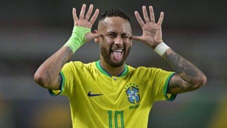 موقف نيمار من القائمة الأولية لمنتخب البرازيل في كأس العالم موقف نيمار من القائمة الأولية لمنتخب البرازيل في كأس العالم