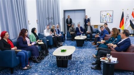 وزيرة التنمية المحلية تطلق البرنامج التدريبي لرفع كفاءة مديري وأعضاء المكاتب الفنية لمتخذي القرار بالمحافظات