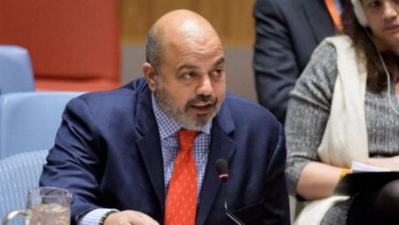 مندوب الكويت لدى الأمم المتحدة: نرفض تعريض الممرات المائية الدولية لأي تهديد