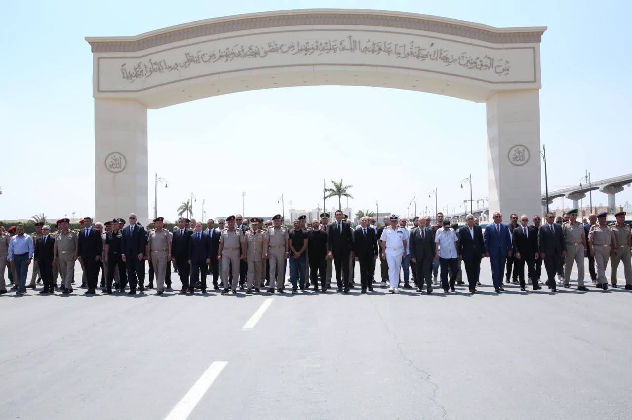 وزير الدفاع يتقدم الجنازة العسكرية للفريق يوسف عفيفى أحد قادة حرب أكتوبر المجيدة.. شاهد