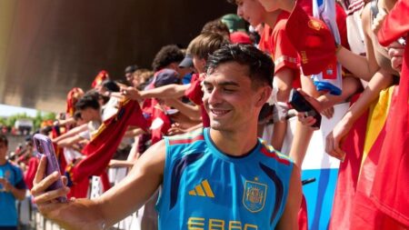 بيدري يشيد بموهبة برشلونة ويكشف النصيحة التي تلقاها من عائلته