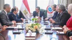 «عبدالغفار» يبحث التعاون مع شركتي STM وRVG لتطوير المنشآت الصحية ودعم التحول الرقمي