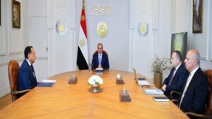 نشاط الرئيس الأسبوعي.. قرارات جمهورية مهمة وتكليفات قوية للحكومة وكبار رجال الدولة