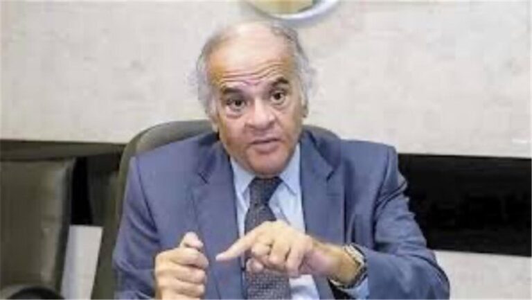 ممدوح عباس: لم أساهم بدولارات لحل أزمات الزمالك.. وكفوا عن حشر اسمي في مشاكل النادي ممدوح عباس: لم أساهم بدولارات لحل أزمات الزمالك.. وكفوا عن حشر اسمي في مشاكل النادي