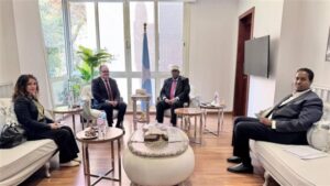 سفير الصومال بالقاهرة يستقبل ممثل الأونروا لدى مصر ويؤكد دعم مقديشو للشعب الفلسطيني