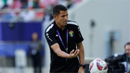 لاعب منتخب المغرب السابق يوضح فرص نجاح الحسين عموتة مع الأهلي