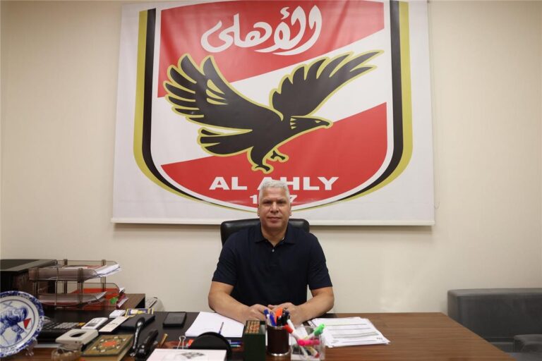 وائل جمعة يبدأ مهام عمله في الأهلي