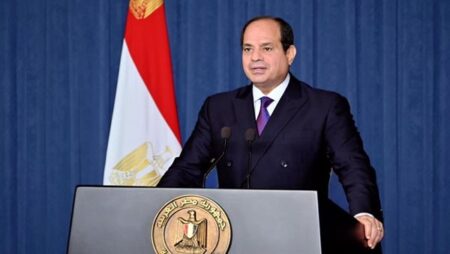 السيسي يصدق على قرض صيني لتنفيذ المرحلة الثالثة من مشروع سكة حديد العاشر من رمضان