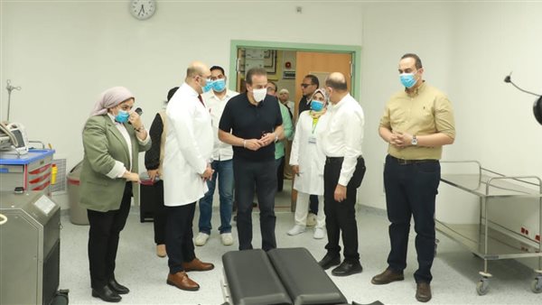 وزير الصحة يتفقد مركز طب أسرة أتليدم ومستشفى ملوي التخصصي بالمنيا