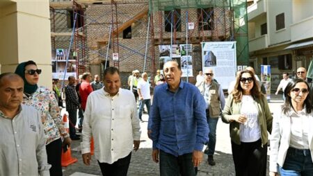 رئيس الوزراء يتفقد أعمال ترميم وإعادة إحياء متحف رشيد القومي.. صور رئيس الوزراء يتفقد أعمال ترميم وإعادة إحياء متحف رشيد القومي.. صور