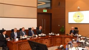 نائب رئيس مجلس الوزراء للشؤون الاقتصادية يستقبل وفدًا رفيع المستوى من البنك الدولي لتعزيز التعاون المشترك
