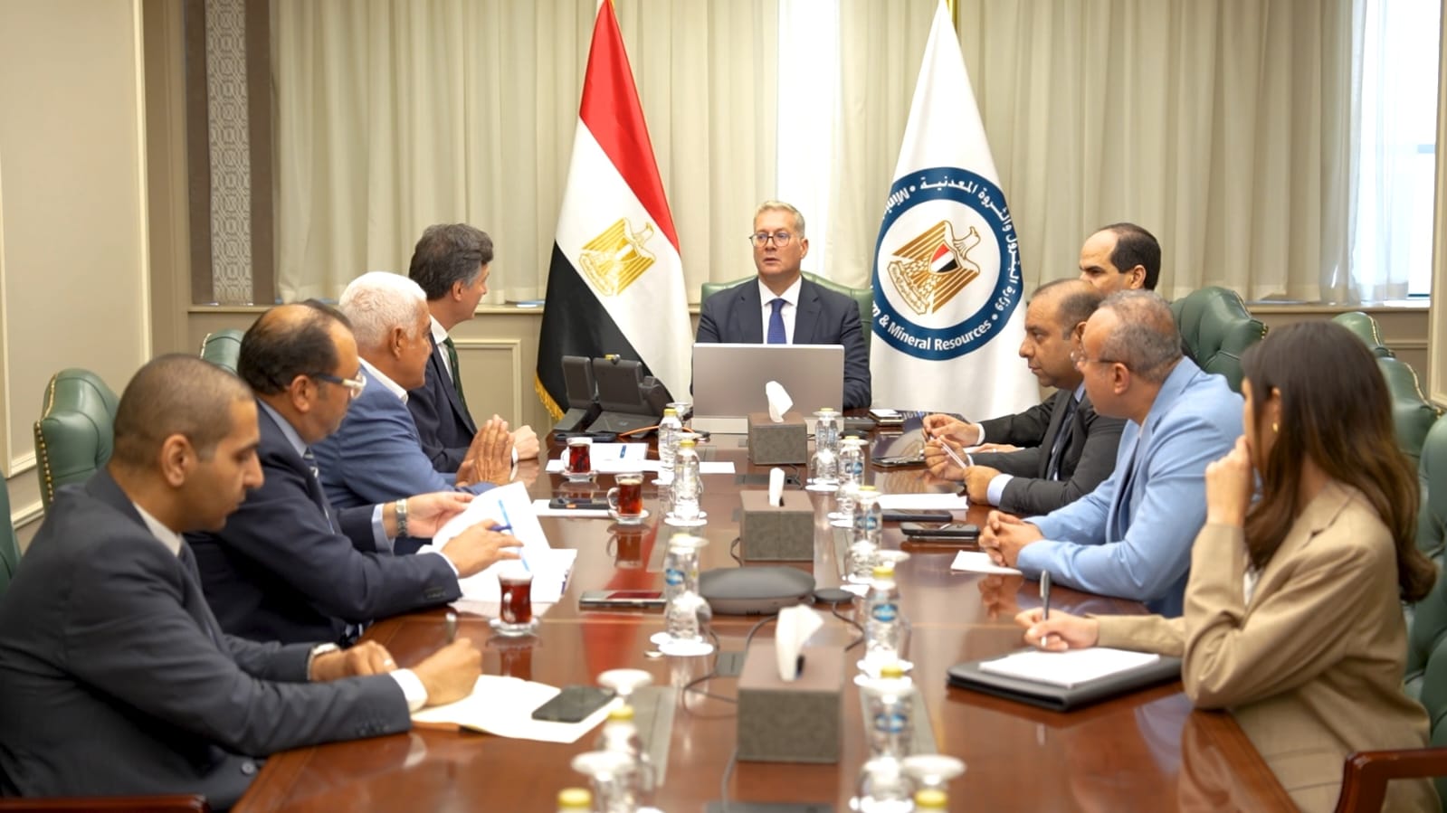 وزير البترول يبحث مع إيني الإيطالية تسريع خطط زيادة إنتاج الغاز وربط حقل كرونوس القبرصي بمصر