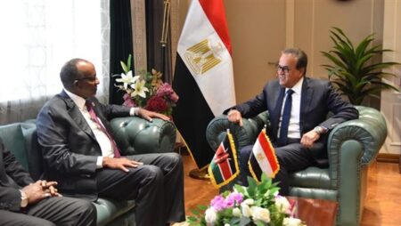 وزير الصحة: مدينة اللقاحات المصرية ستغطي 22% من احتياجات أفريقيا
