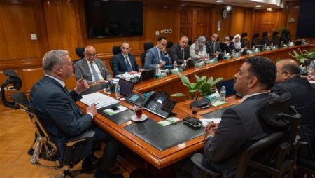 وزير البترول يتابع التوسع في طرح الفرص التعدينية بنظام القطاعات المفتوحة لتسريع الاستثمار