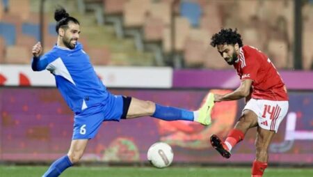 تعرف على قيمة راتب حسين الشحات مع الأهلي بعد تجديد عقده تعرف على قيمة راتب حسين الشحات مع الأهلي بعد تجديد عقده