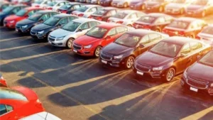 الغرفة التجارية: توقعات بانخفاض أسعار السيارات 5% ونترقب اتفاق إيران وأمريكا