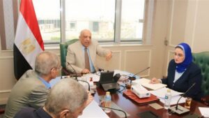 وزير الكهرباء يجتمع بقيادات التحكم وإنتاج ونقل الكهرباء ويتابع خطة التشغيل لتأمين الشبكة الموحدة