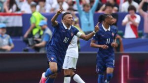 كأس العالم، منتخب فرنسا يتقدم على العراق 0/1 في الشوط الأول