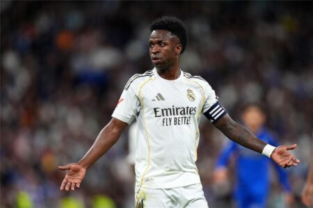 فلورنتينو بيريز يرسم خطاً أحمر لـ فينيسيوس جونيور مع ريال مدريد فلورنتينو بيريز يرسم خطاً أحمر لـ فينيسيوس جونيور مع ريال مدريد