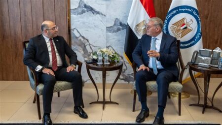وزير البترول يبحث مع حماة الوطن دعم خطط التنمية الاقتصادية