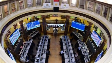 5 أسهم تتصدر قائمة الأكثر انخفاضا بالبورصة نهاية الأسبوع