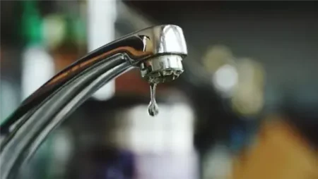 قبل الموعد بـ 3 ساعات، "مياه القاهرة" تعلن إنهاء الإصلاحات بمحطة الأميرية وعودة المياه تدريجيا