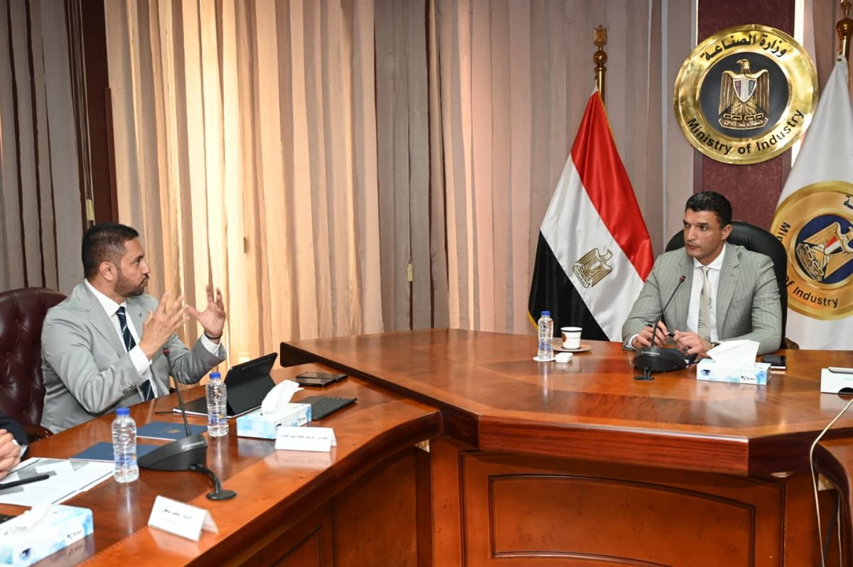 وزير الصناعة: افتتاح أول مصنع للإضاءة الذكية في مصر باستثمارات 30 مليون دولار نهاية العام 2 وزير الصناعة: افتتاح أول مصنع للإضاءة الذكية في مصر باستثمارات 30 مليون دولار نهاية العام
