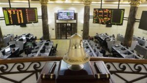 العقارات والخدمات المالية يقودان تداولات البورصة المصرية خلال أسبوع