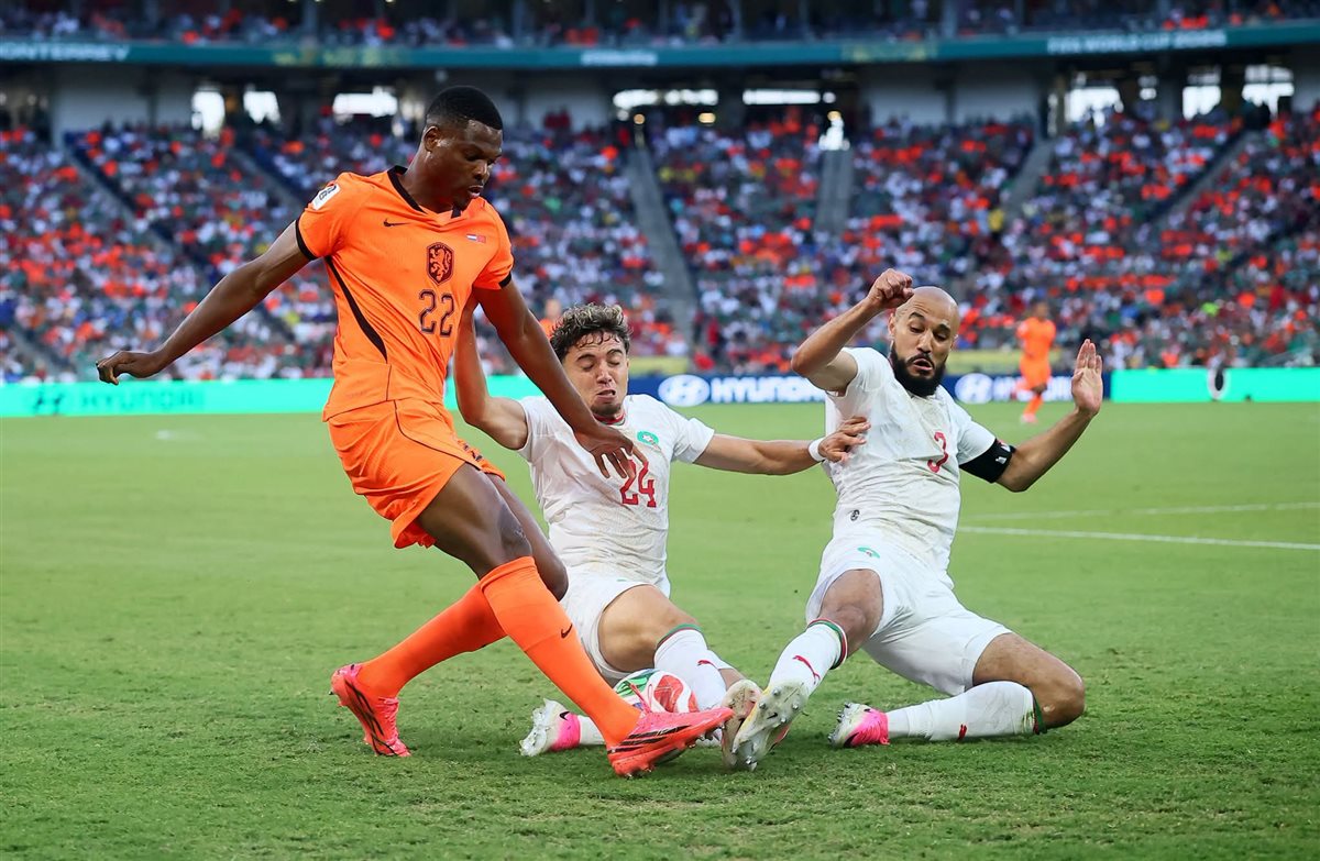 كأس العالم 2026، المغرب يتعادل مع هولندا سلبيا في شوط أول مثير (صور)