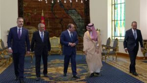 رسائل السيسي لوزراء خارجية السعودية وباكستان وتركيا ومفوض اللاجئين تتصدر نشاط الرئيس الخارجي الأسبوعي