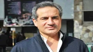 محمد ثروت يكشف تفاصيل مكالمته الأولى مع عادل إمام.. ماذا قال؟