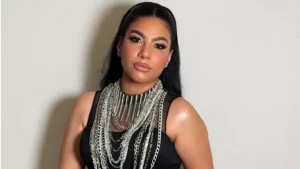 دنيا سامي بفستان جذاب.. لماذا اختارت اللون الأسود؟